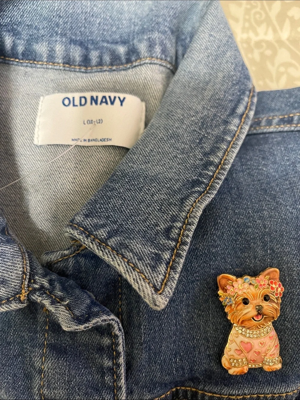 Old Navy Blue Denim Kids Jacket with Yorkie dog Pin with rhinestones.Size 10/12